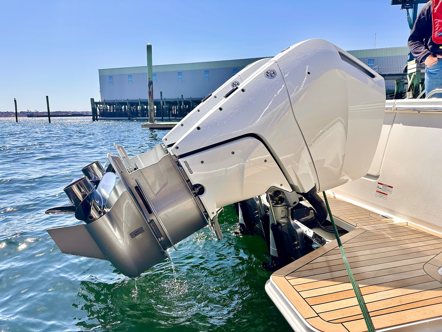 MercuryV10 - Back Cove